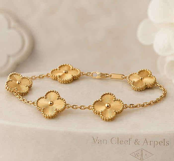 Украшения Van Cleef Vintage Alhambra и Magic Alhambra с перламутром, ониксом или малахитом