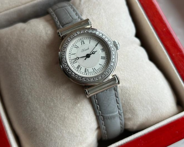 Часы с бриллиантами Rolex и Cartier — оценка и скупка в Москве