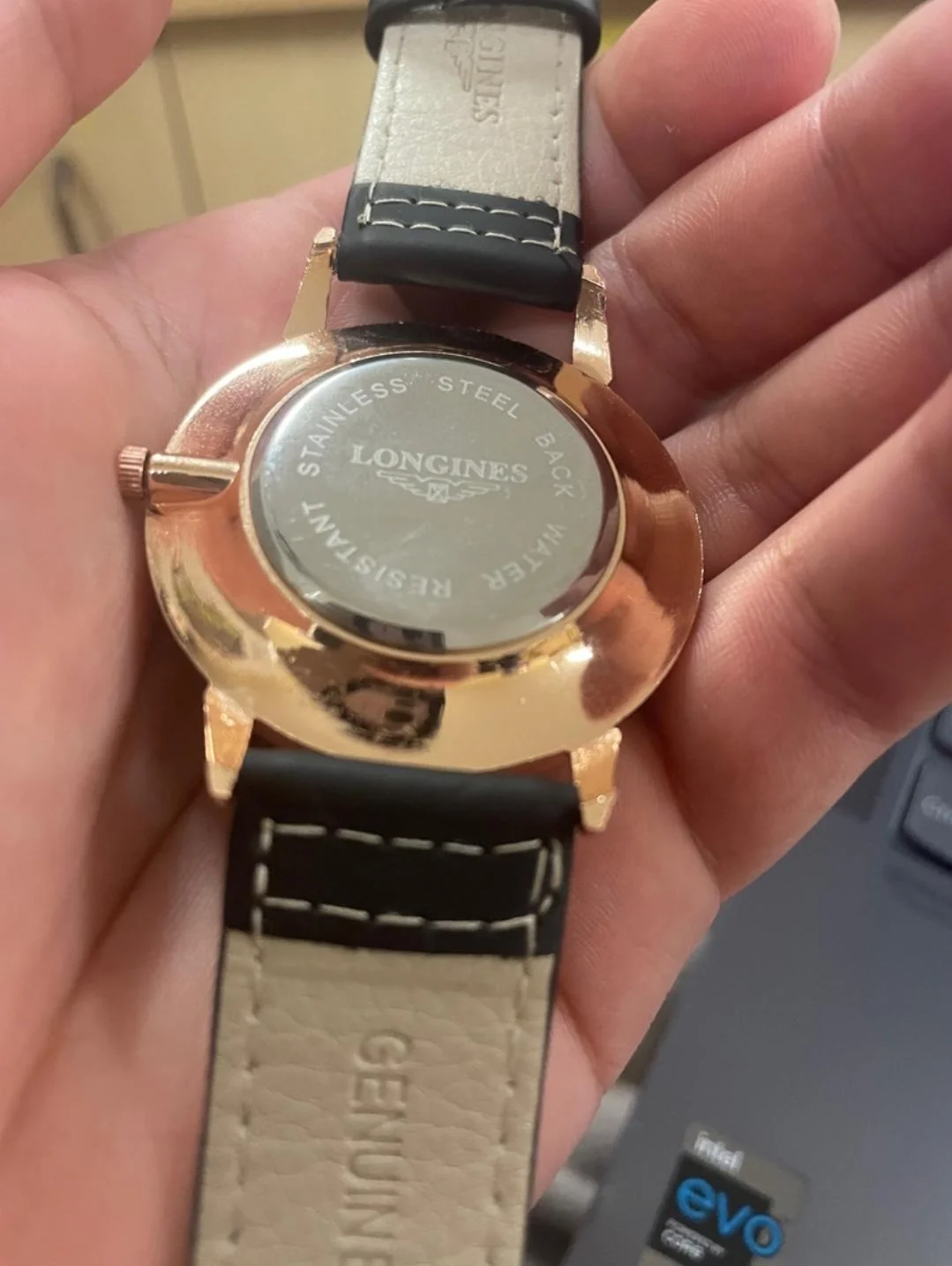 Кожаный ремешок Longines с тиснением на пряжке