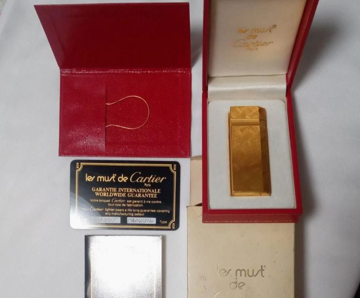 Зажигалка Cartier золотая в коробке с документами